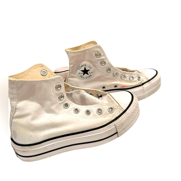 Converse white platform chuck  Taylor’s size 5 - Picture 2 of 8
